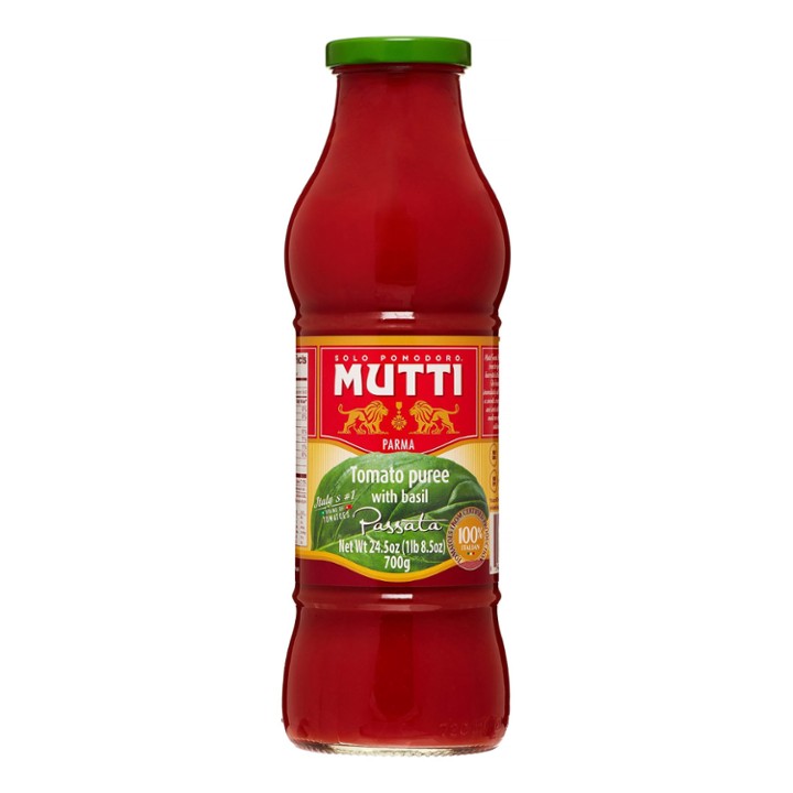 Mutti Tomato Puree with Basil 24.5 Oz