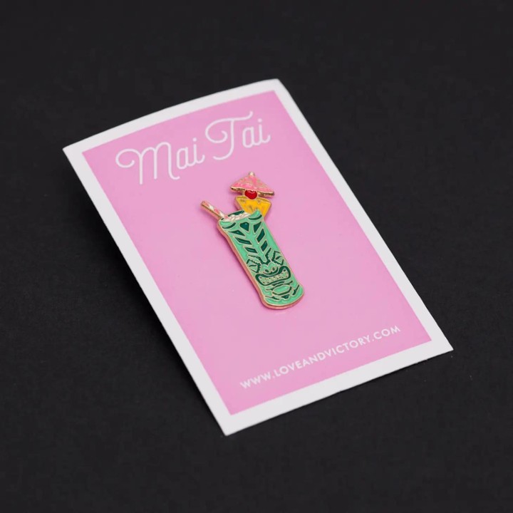 LOV Mai tai cocktail pin