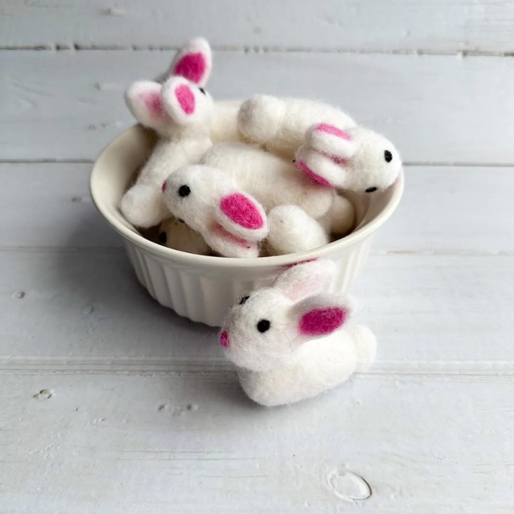 SEW Felt pocket bunny