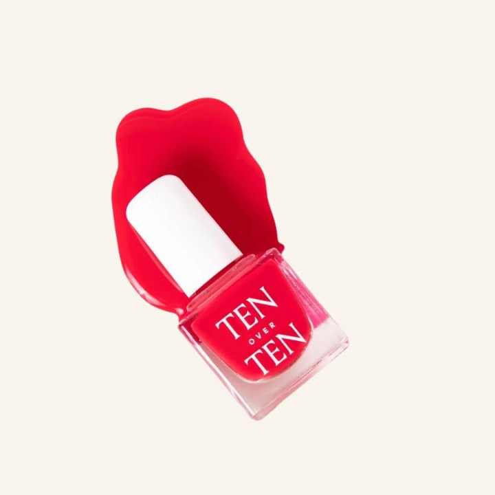 TEN Mott nail polish