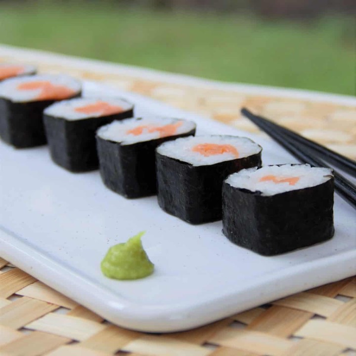 SALMON ROLL