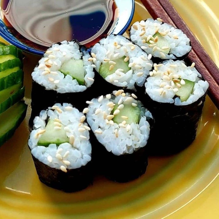 CUCUMBER ROLL