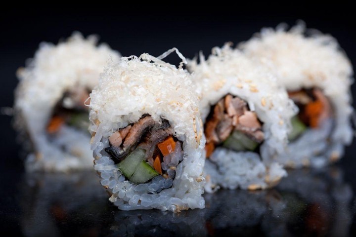 SALMON SKIN ROLL