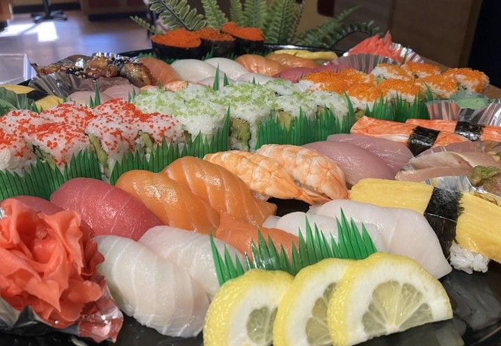 Family Sushi Party Tray