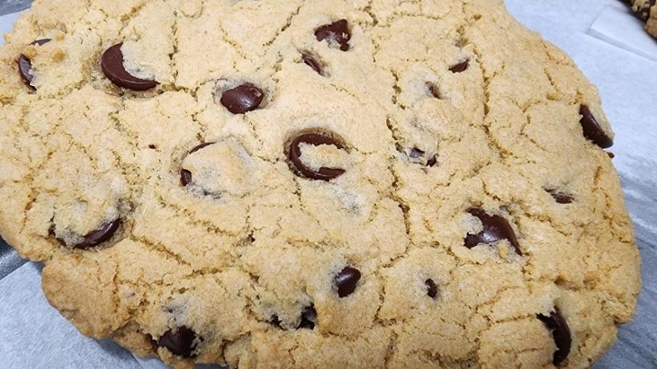 BIG MIC'S  B.I.G. CHOCOLATE CHIP COOKIES