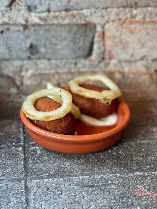 salt cod croquetas, aioli