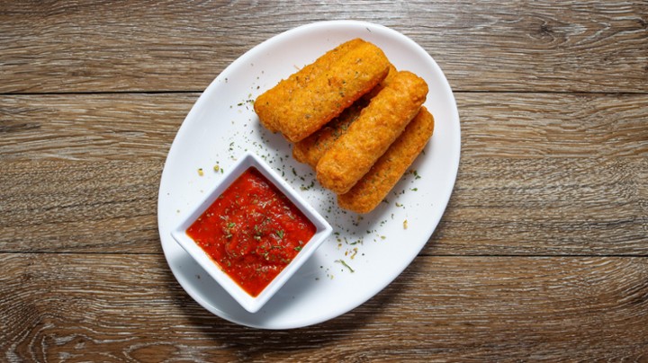 Mozzarella Sticks (4 pcs)