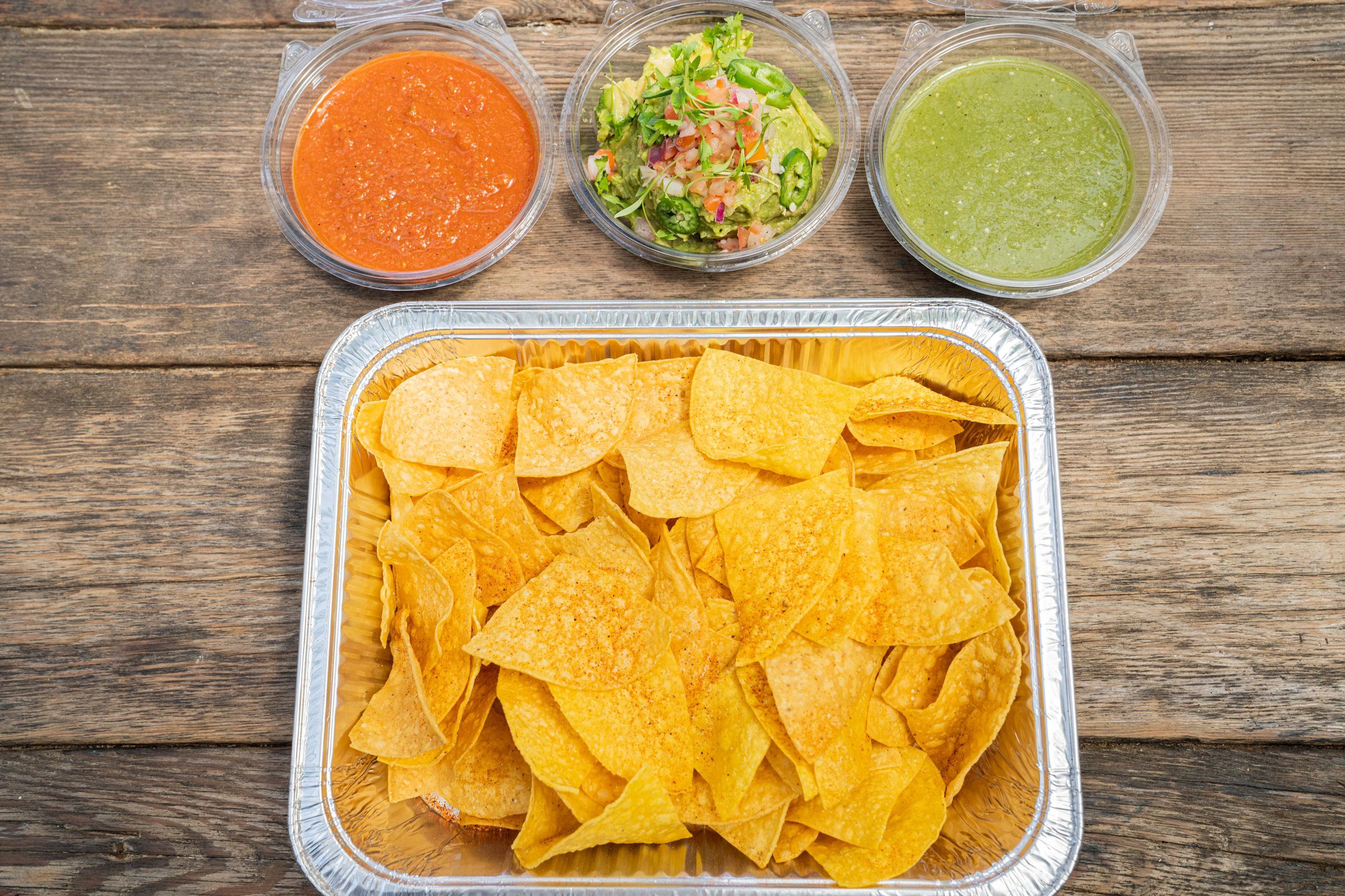 Salsa Mexicana and chips platter