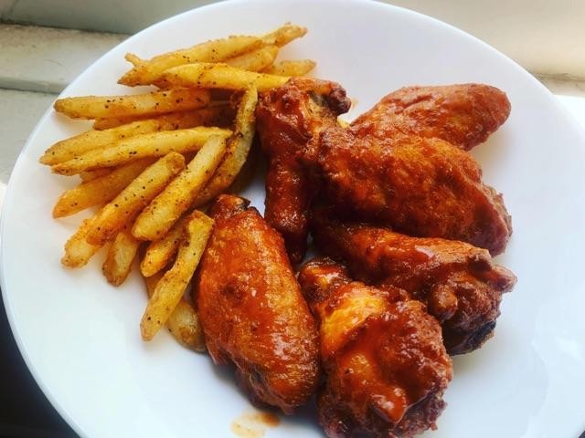 Traditional Wings & Fries