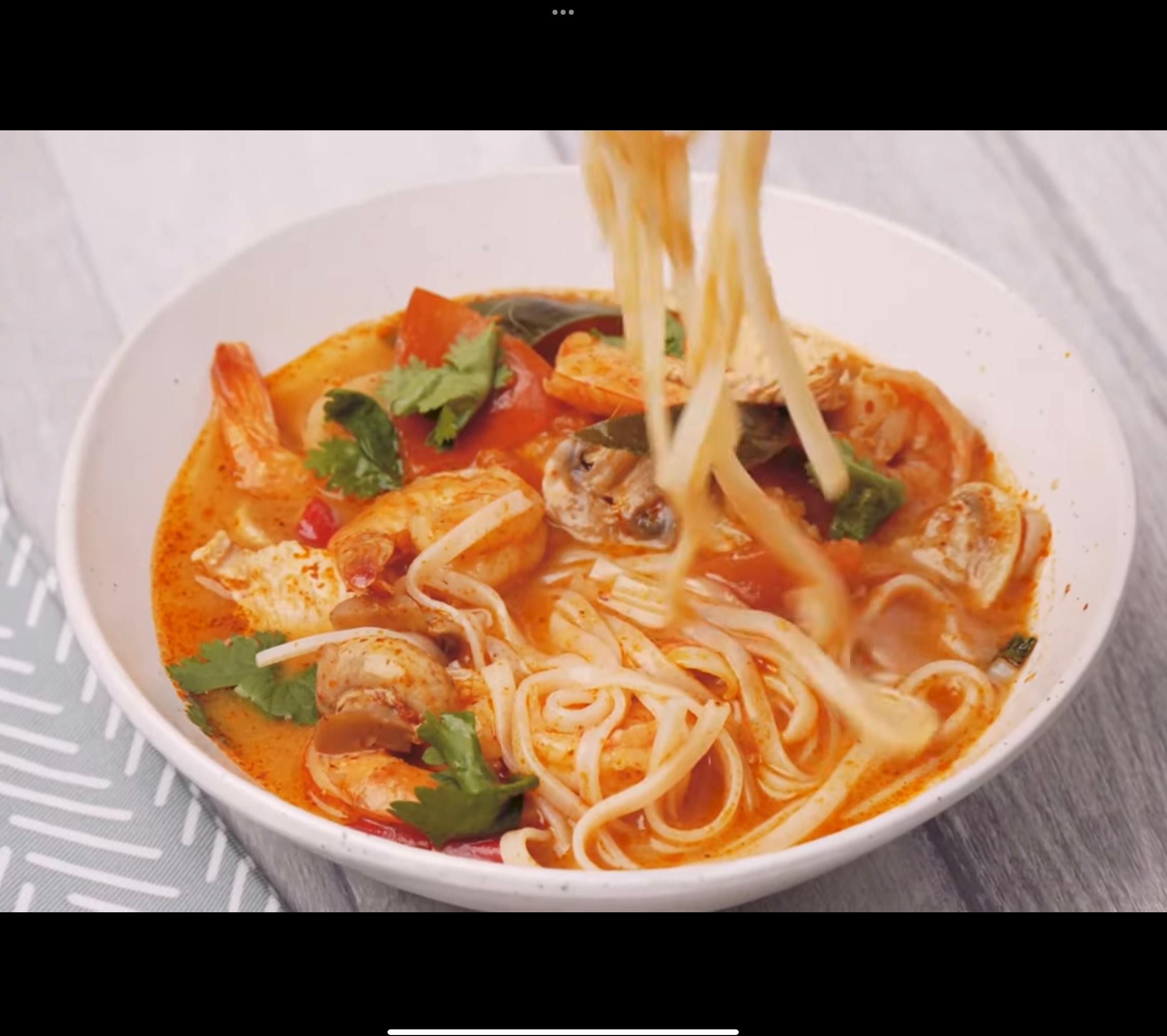 #Tom Yum Noodle Soup (16 oz.)