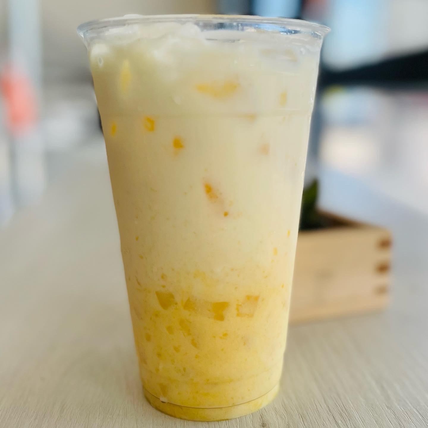 Iced Mango Latte 24oz
