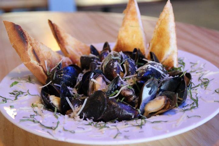 Mussels with White Wine Shallot Butter