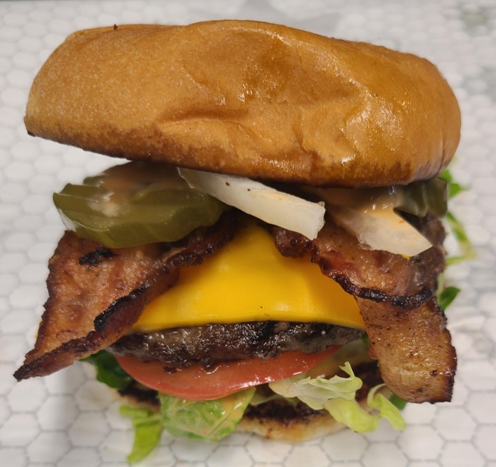 #B10 Fast Food Bacon Deluxe Burger