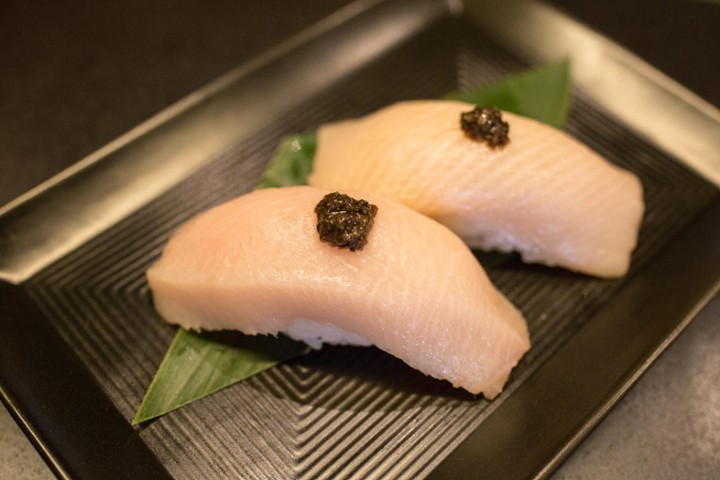 hamachi nigiri