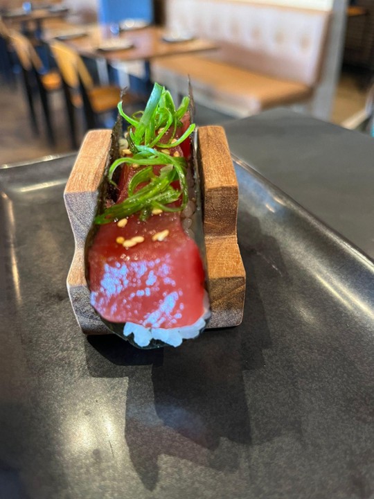 Tuna Handroll