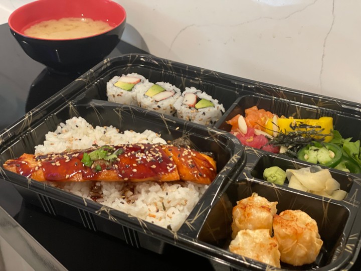 Spicy Hawaiian Bento Box