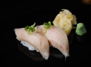 Yellowtail Sushi (2pcs)