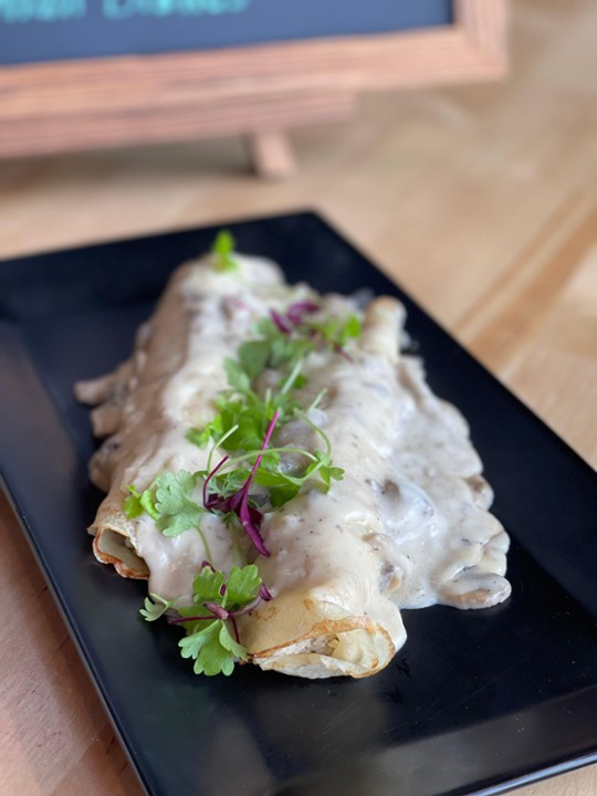 Crepes with Chicken and Mushroom Sauce