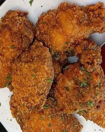 Crispy Chicken Wings - Brunch