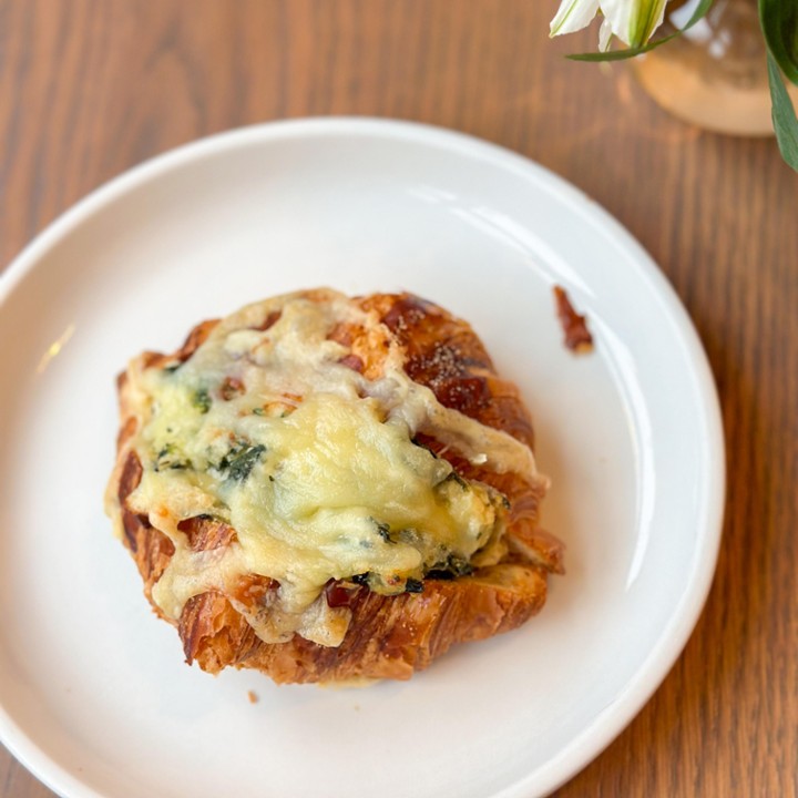 Spinach and Gruyere Croissant