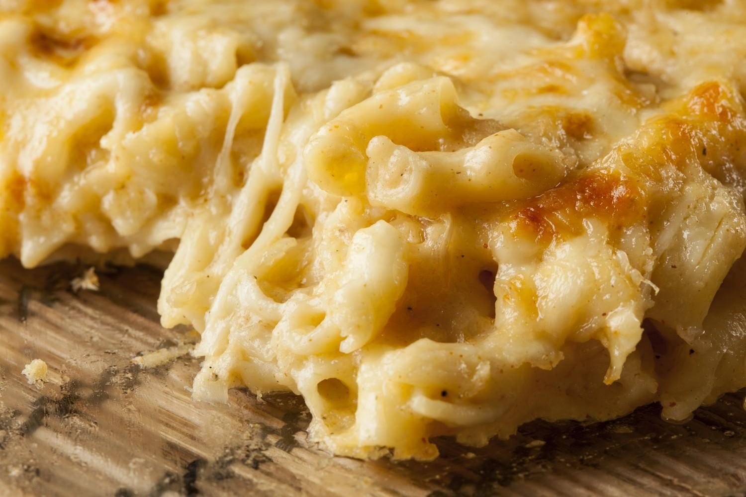 Pantry Macaroni & Cheese 1/2 Tray (10-12ppl)