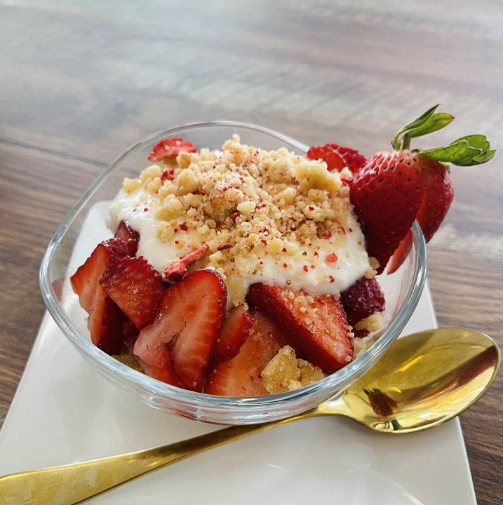 Strawberry Shortcake Trifle (SF)