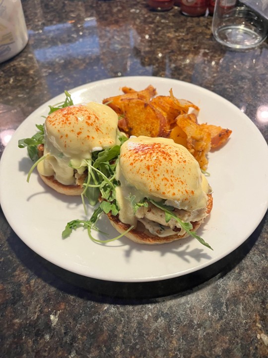 Crab cake benedict