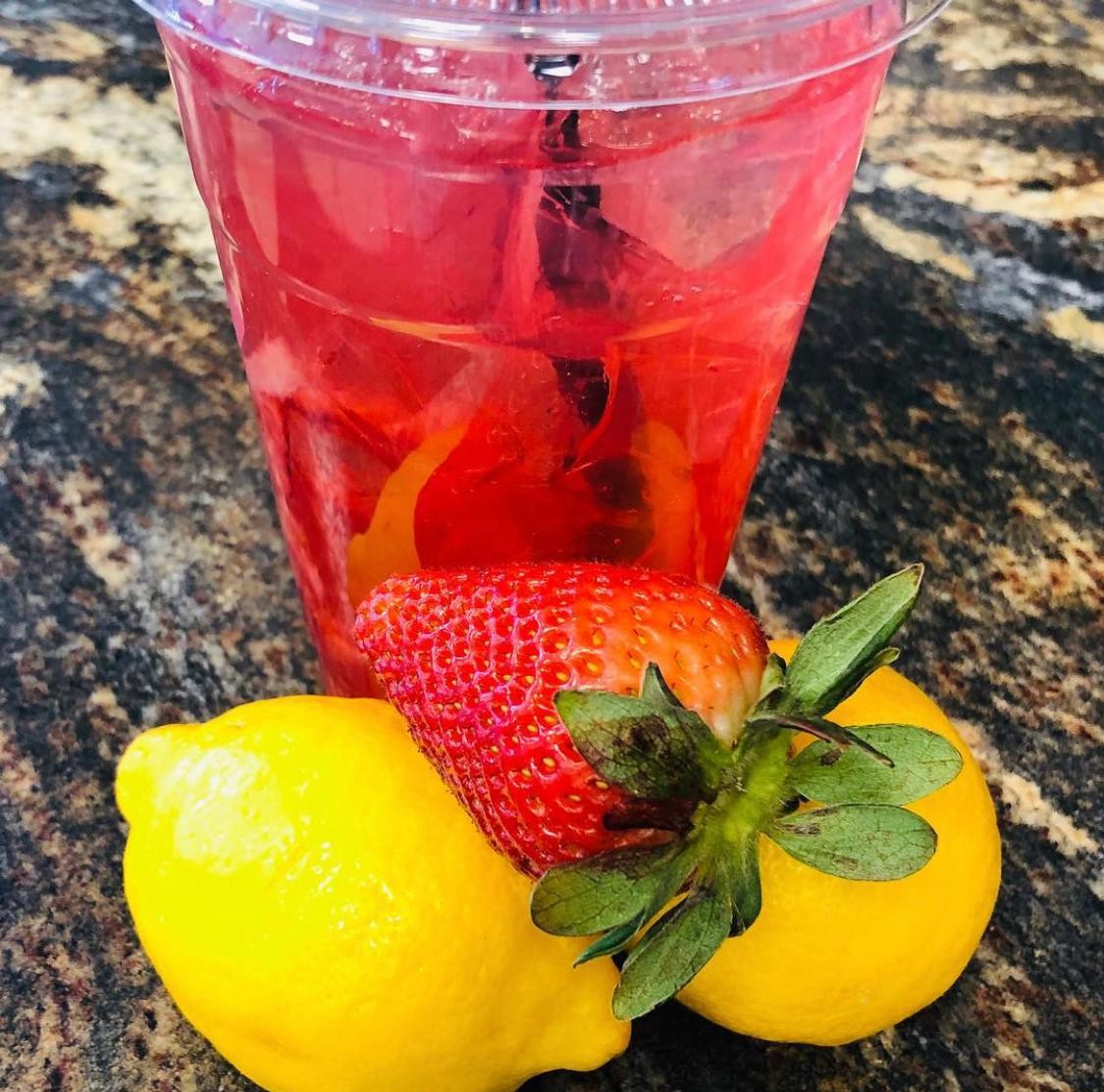 Strawberry Lemonade 🍓