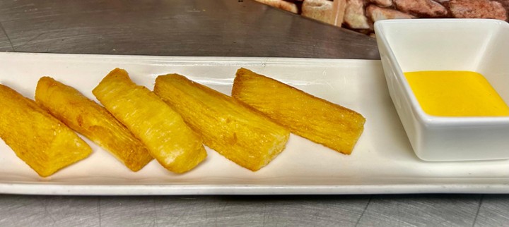 Yuca A La Huancaina