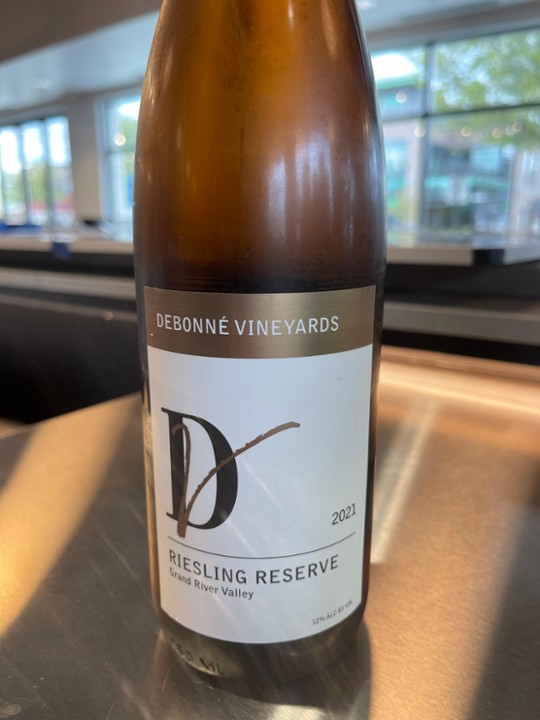 Debonne' Vineyards Moscato Reisling Bottle