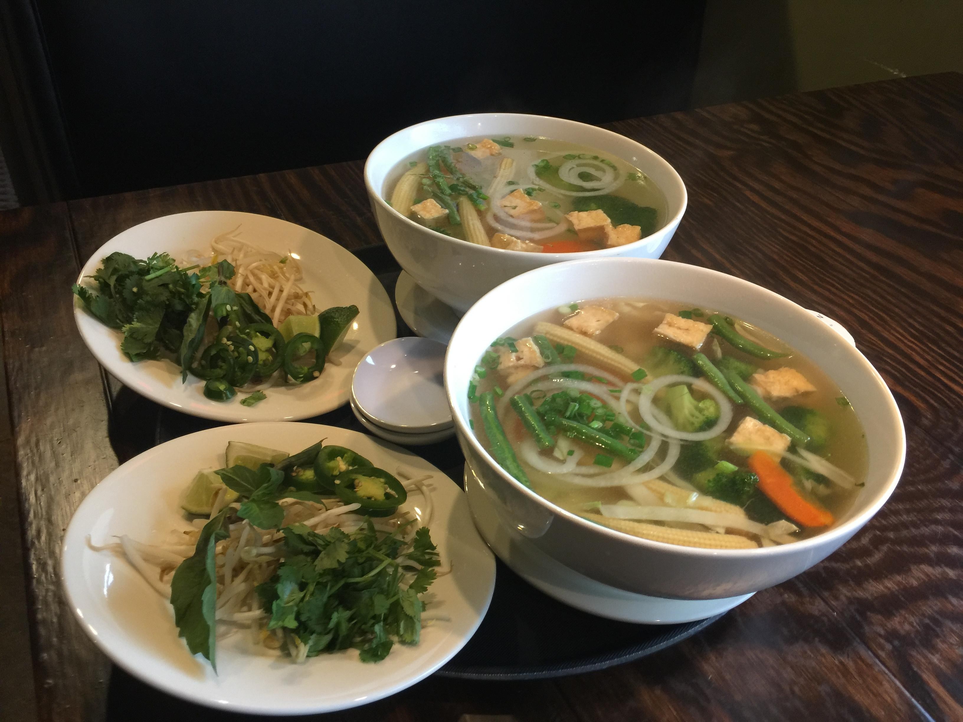 S10.  LUNCH-MEDIUM SIZE: Vegetable Pho Chay Soup (Tofu) (V,VE)