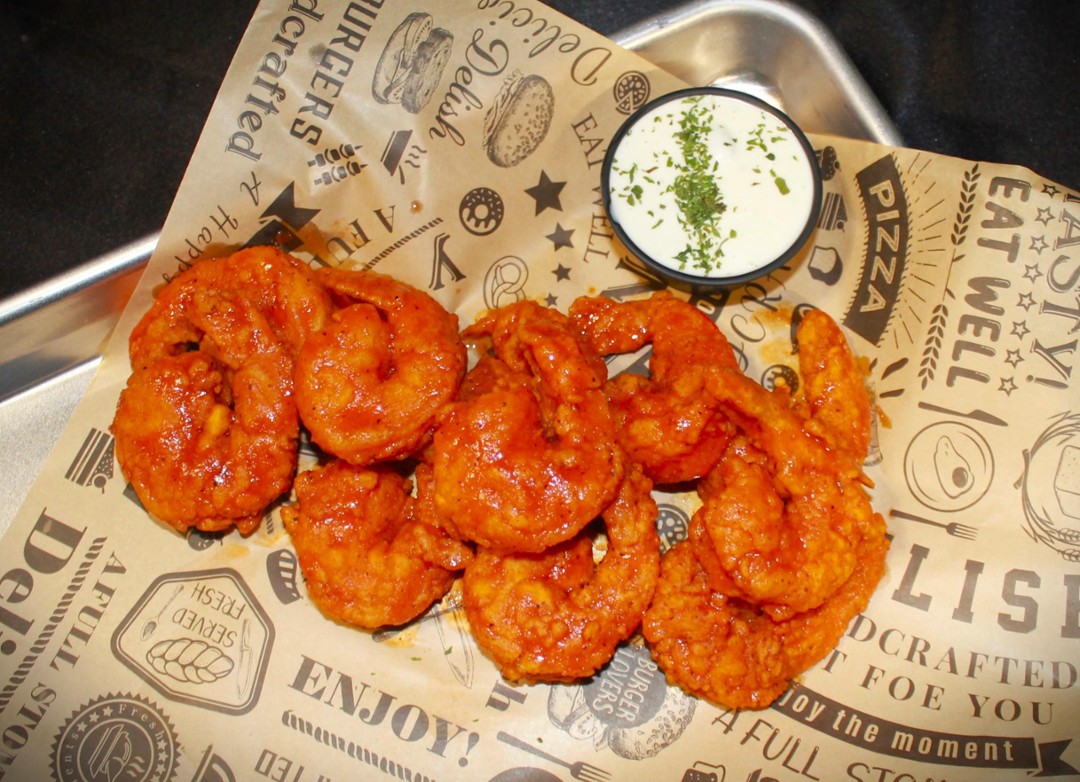 Slackers Bar & Grill - Slacker Cheeseburger