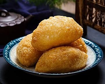 Fried Glutinous Rice Dumplings咸水角(4)