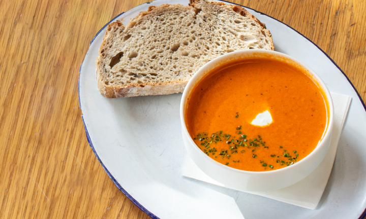 ROASTED PEPPER AND TOMATO BISQUE
