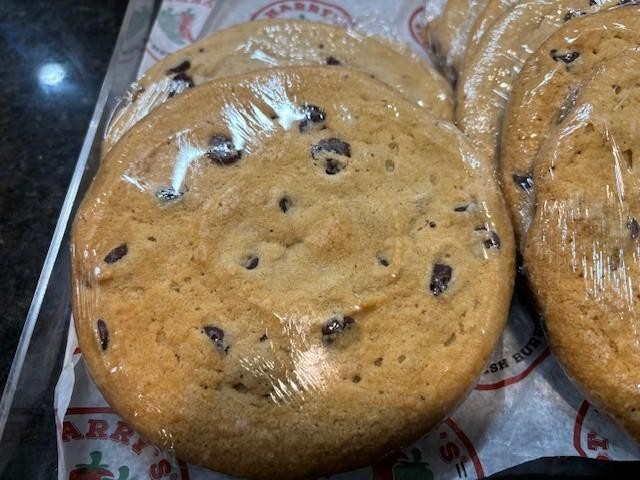 Jumbo Chocolate Chip Cookie