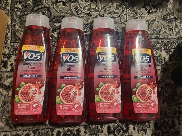Alberto V05 Pomegranate Bliss with Grape Seed Moisturizing Shampoo 4 Pack 15 Oz