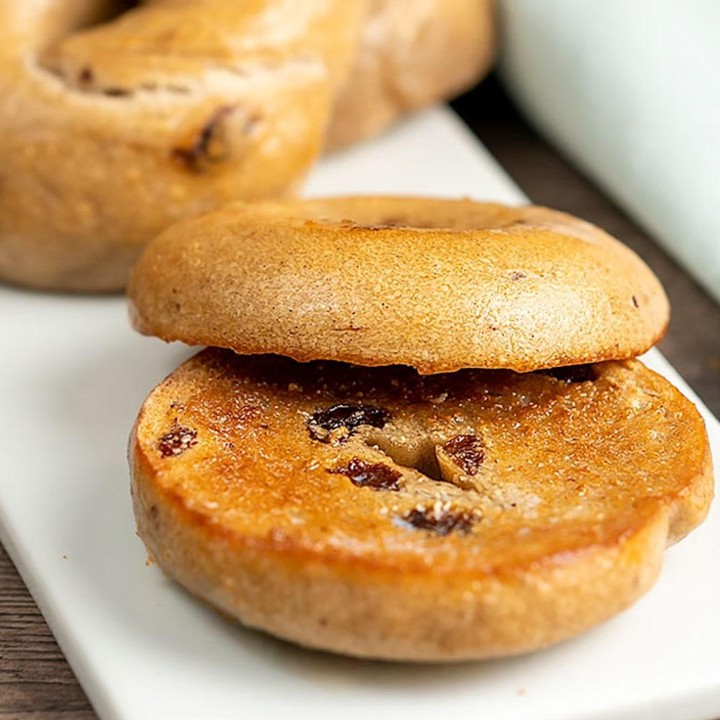 Cinnamon Raisin Bagel