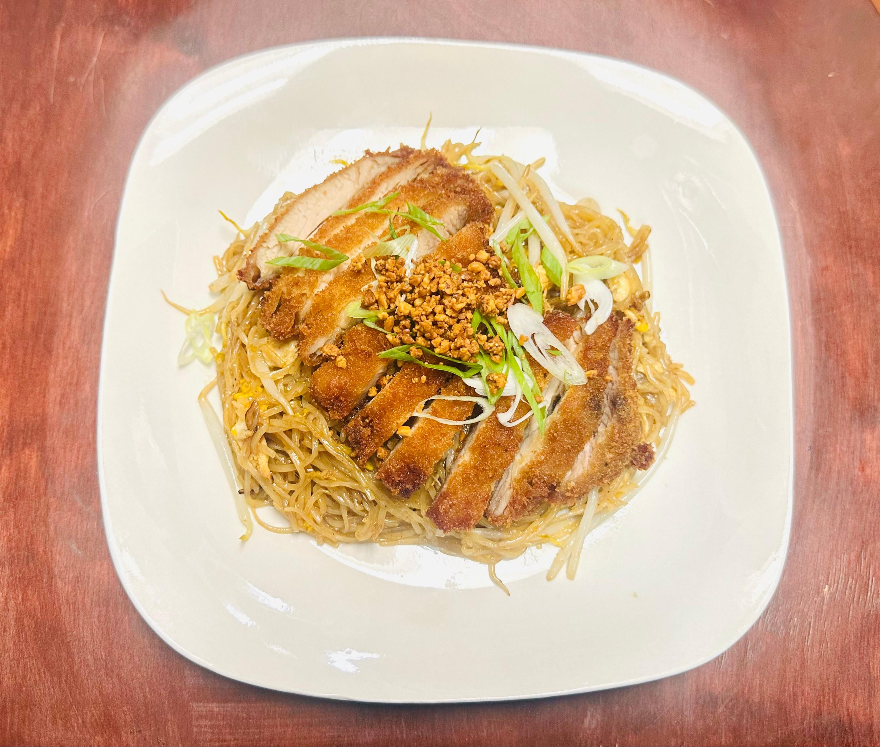 Crispy Chicken Pad Thai (Dinner)