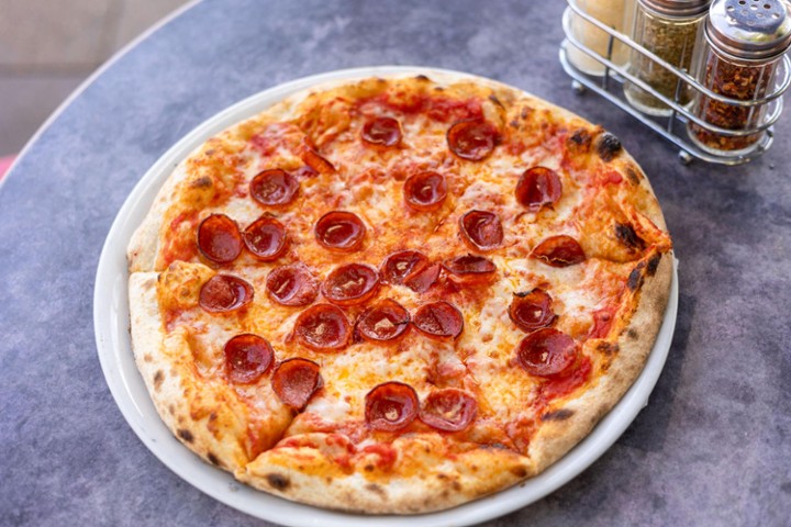 CLASSIC PEPPERONI PIZZA