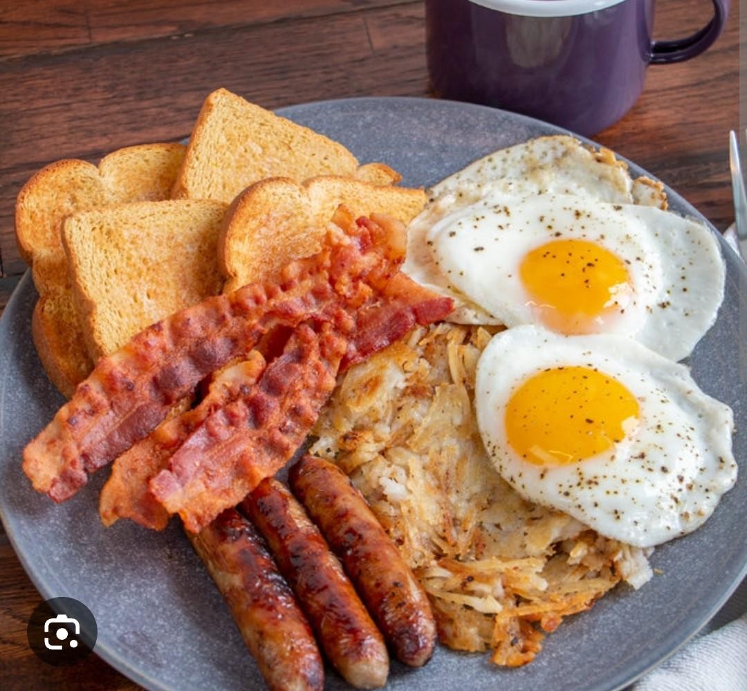 2 Eggs, Bacon or Sausage, hash browns & Toast