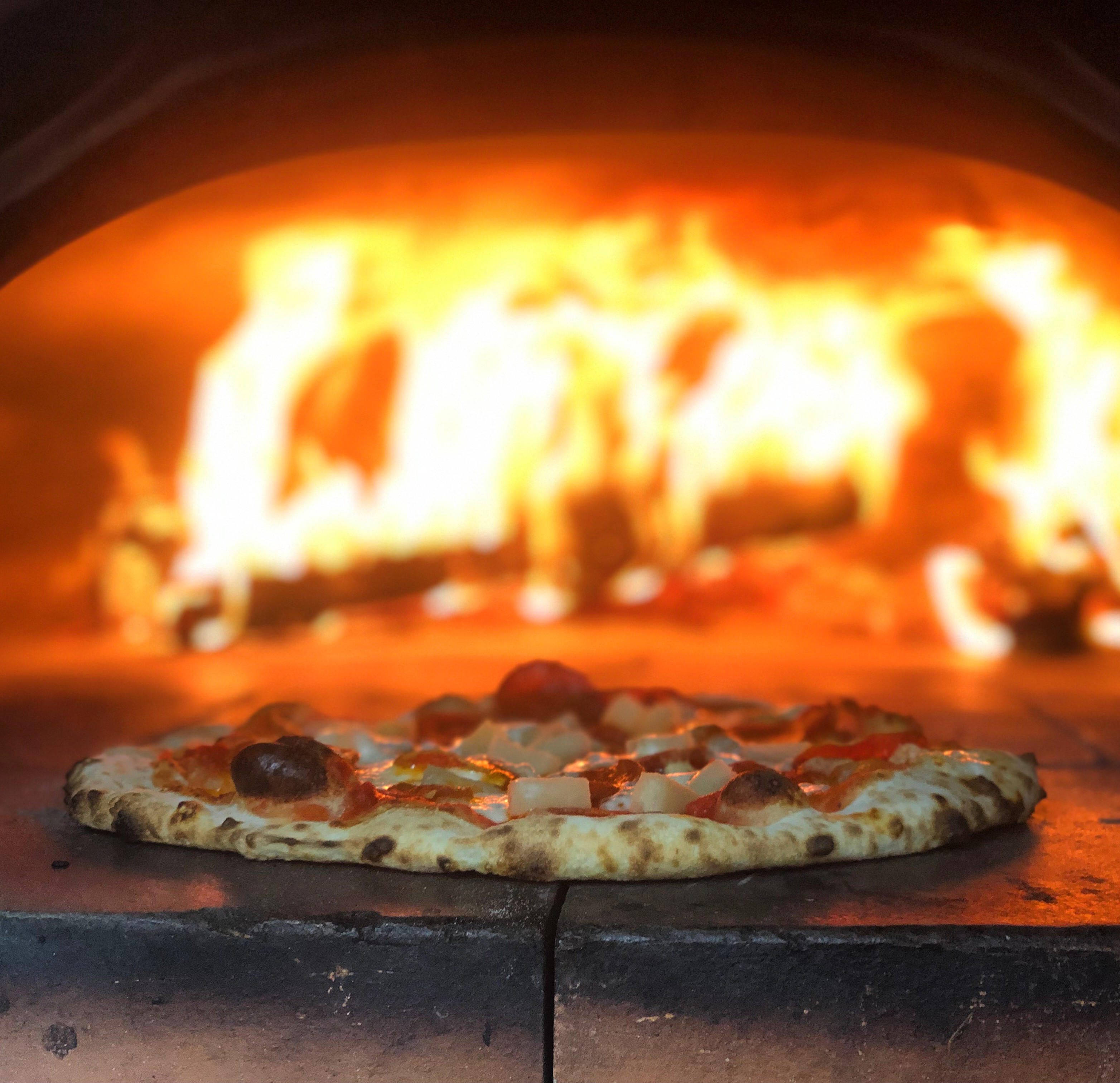 Gabino’s Wood Fired Pizza Co. 17545 Reno Rd