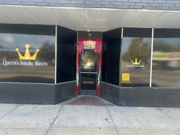 Queen’s Smoke Haven
