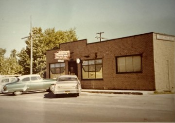 Dick's Pour House 103 W Philip St