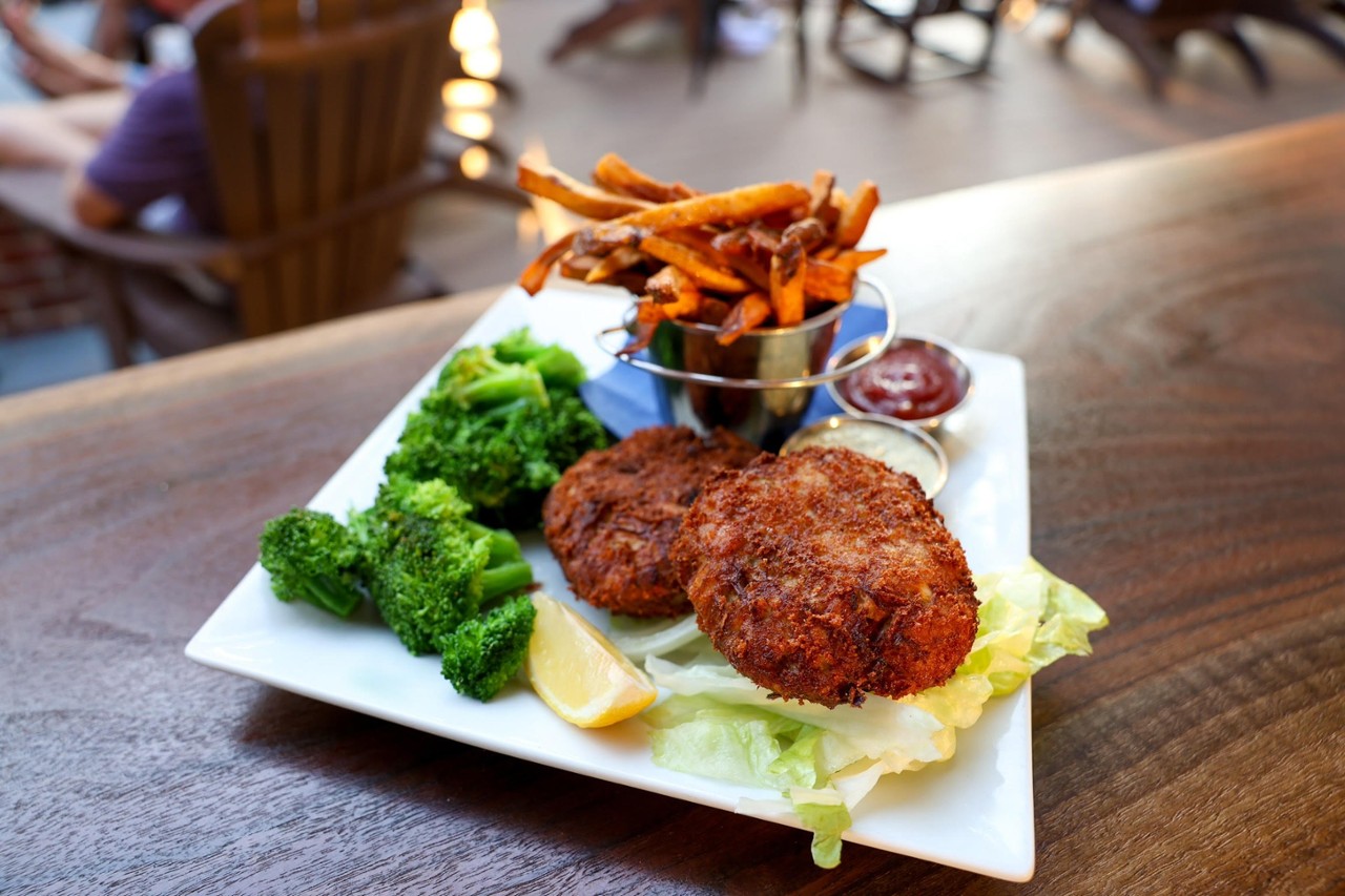 SMOKE ON THE WATER 3704 Watercraft Ferry Avenue