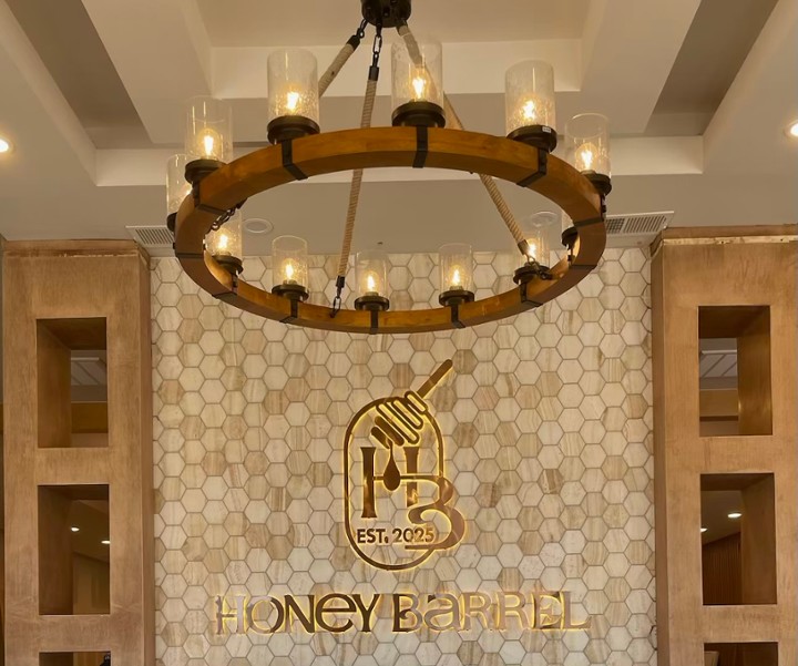 Honey Barrel 228 Highway 17 North - Peanut Butter explosion Cake