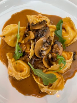 Luna Pasta E Dolci 6927 Biscayne Blvd
