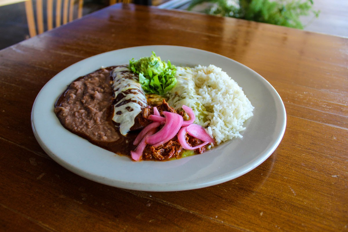 Las Palomas Restaurant & Bar