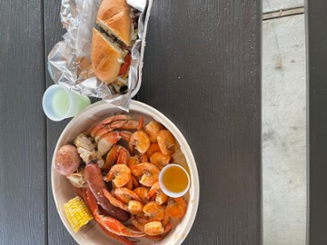CritterRunners Crawfish Farm & Boil House 7815 Delynn St