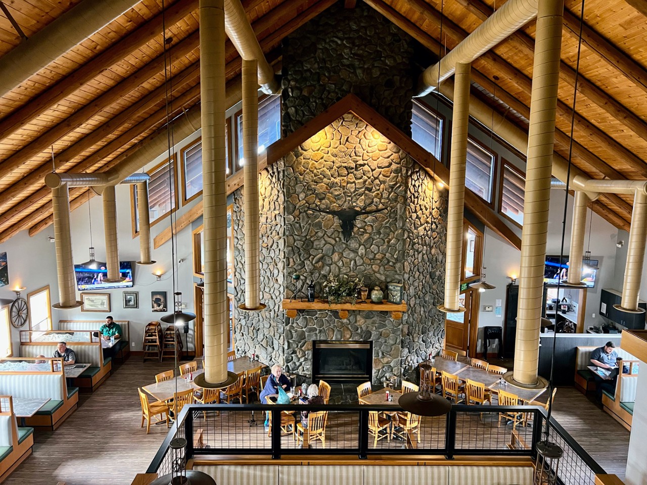Snipes Mountain Restaurant & TapHouse
