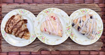 Alley Side Cafe and Treats 10 E Washington St
